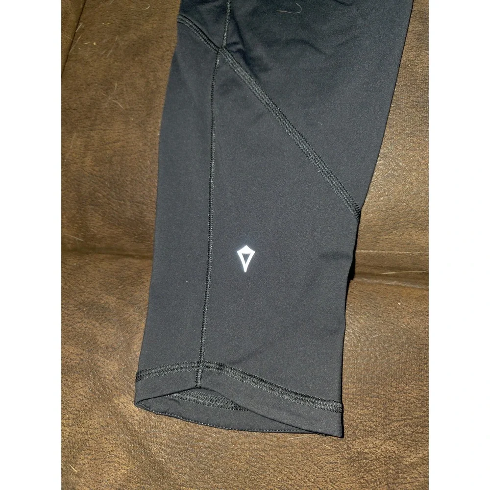Ivivva by Lululemon girls size 14 cropped leggings geometric pattern athletic